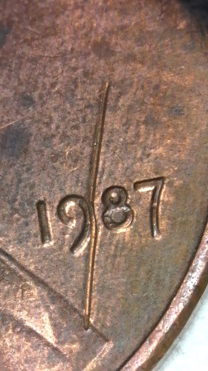 1987-P-Lincoln-Cent-With-Scratch-Or-Struck-Through-Wire-Error?-Help-Please!